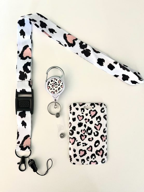 Badgehouder "Love me wild"