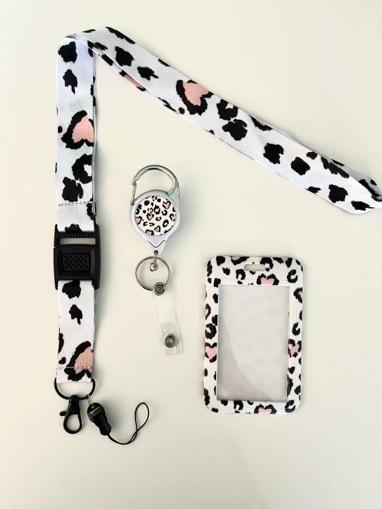 Badgehouder "Love me wild" - Afbeelding 2